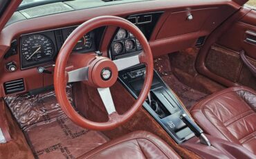 Chevrolet-corvette-1978-silver-16