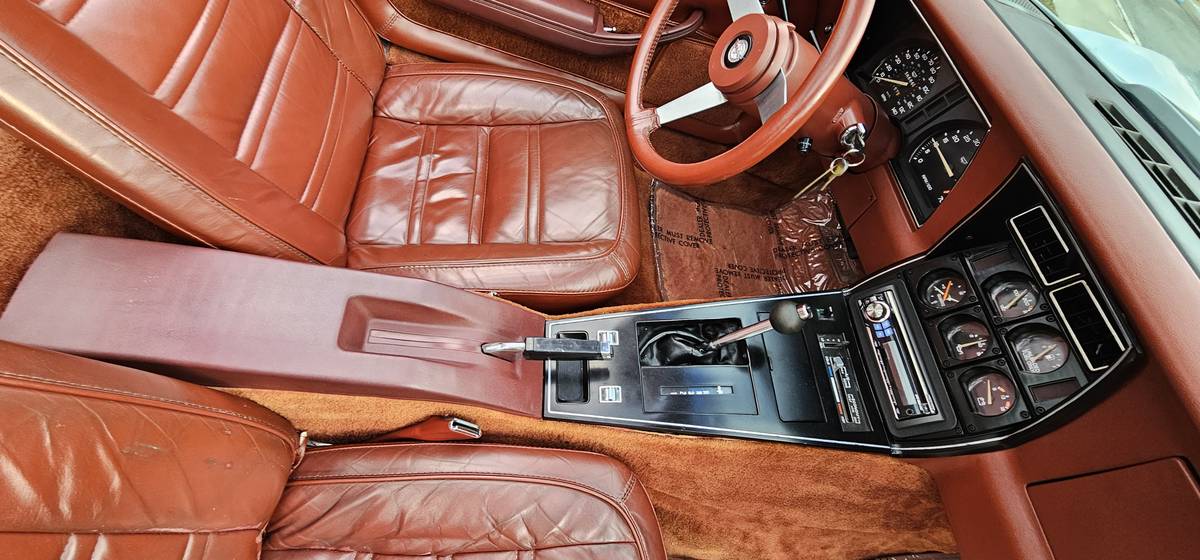 Chevrolet-corvette-1978-silver-19