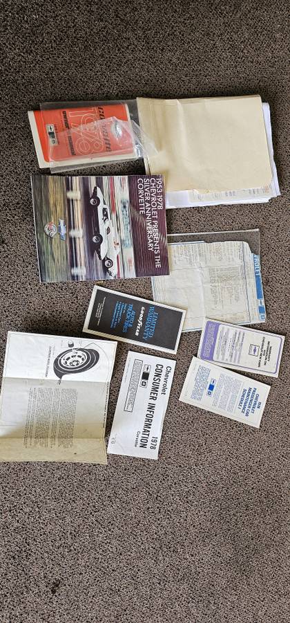 Chevrolet-corvette-1978-silver-5