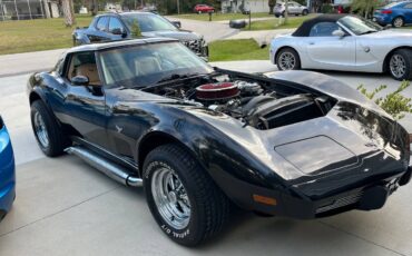 Chevrolet-corvette-1979-black-16