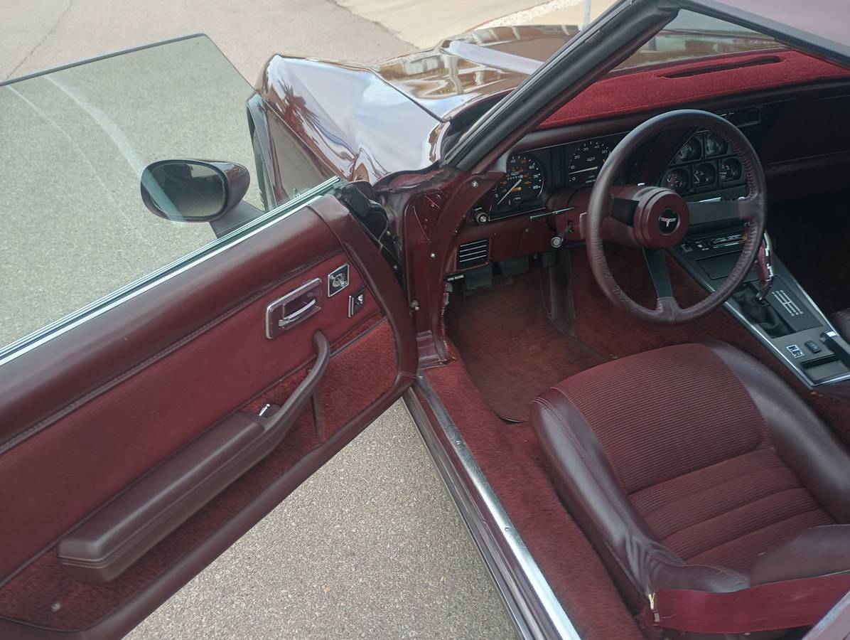 Chevrolet-corvette-1980-3