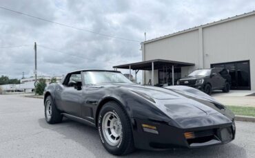 Chevrolet-corvette-1980-black-13