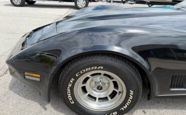 Chevrolet-corvette-1980-black-15