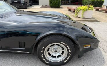 Chevrolet-corvette-1980-black-25