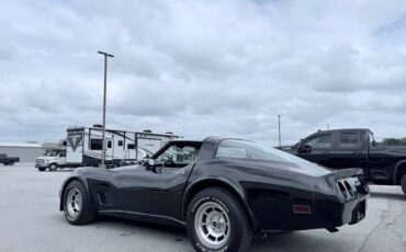 Chevrolet-corvette-1980-black-36