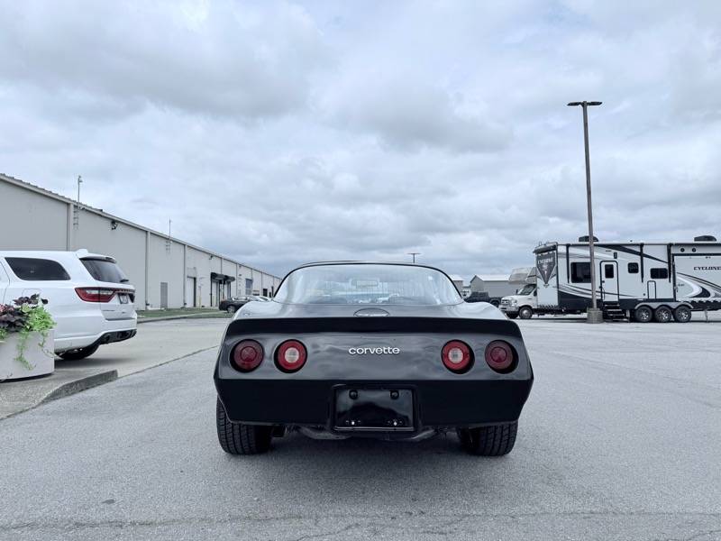 Chevrolet-corvette-1980-black-4
