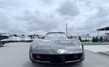 Chevrolet-corvette-1980-black-41