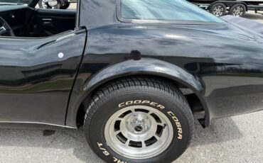 Chevrolet-corvette-1980-black-45