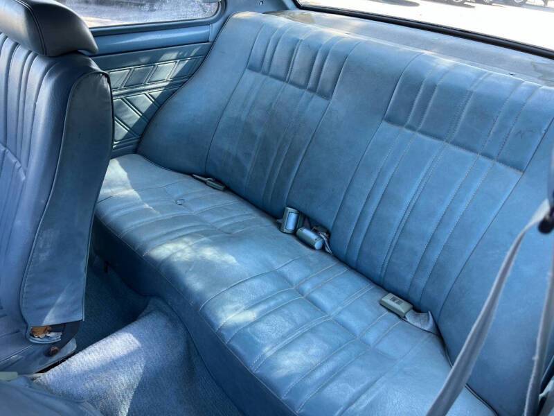 Chevrolet-corvette-1980-blue-5