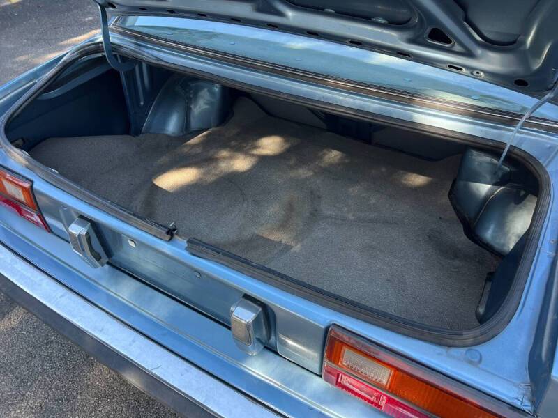 Chevrolet-corvette-1980-blue-8