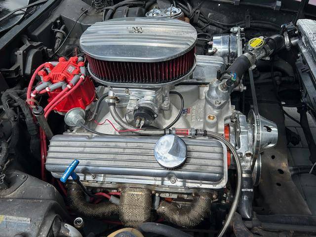 Chevrolet-corvette-1980-custom-10