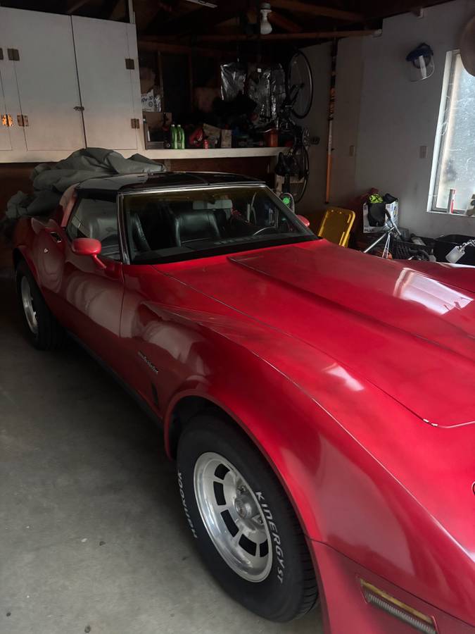 Chevrolet-corvette-1982-1