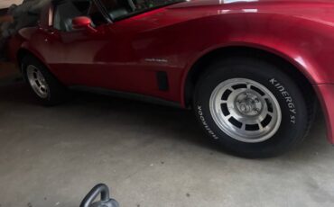Chevrolet-corvette-1982