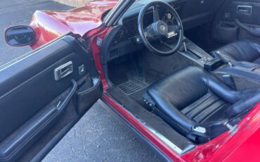 Chevrolet-corvette-1982-5