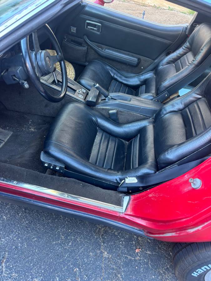 Chevrolet-corvette-1982-7