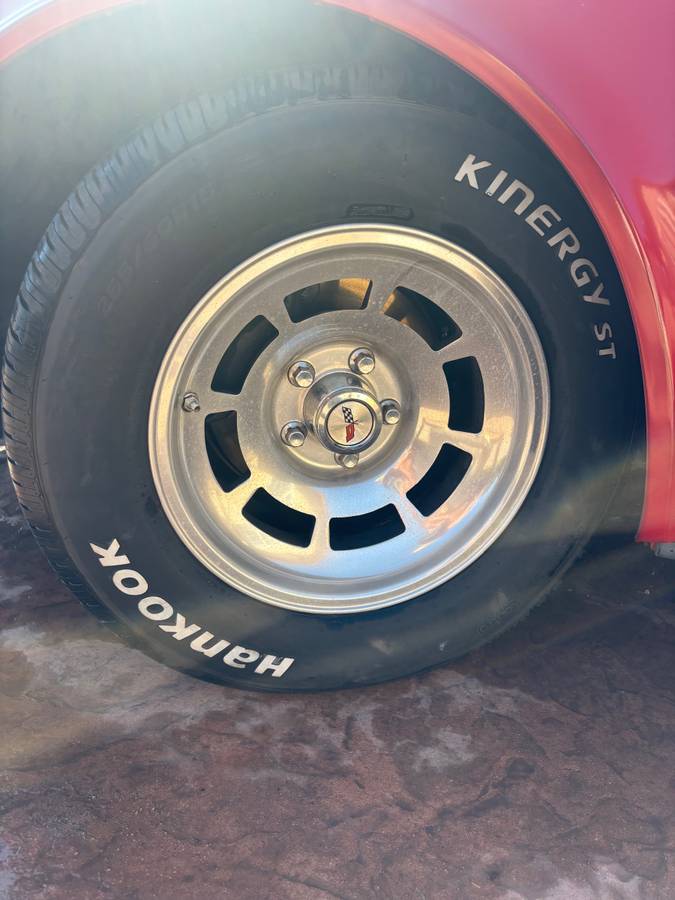 Chevrolet-corvette-1982-9