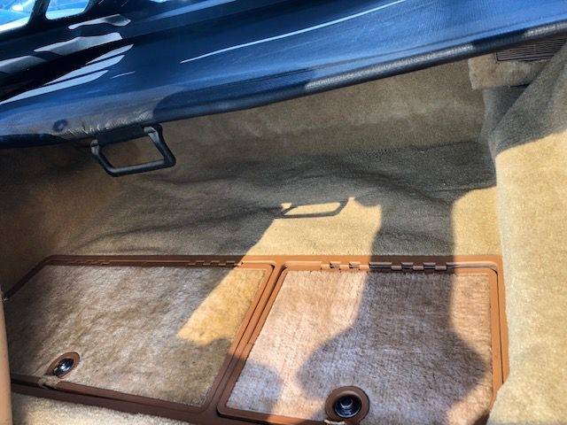 Chevrolet-corvette-1982-custom-11