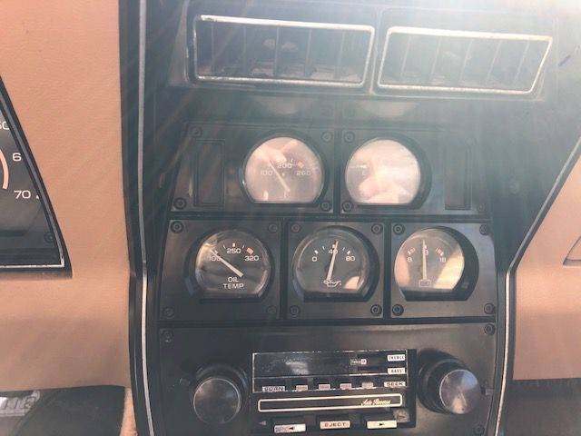 Chevrolet-corvette-1982-custom-13