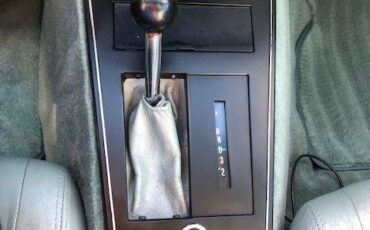 Chevrolet-corvette-1982-custom-13