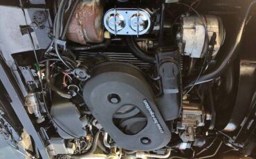 Chevrolet-corvette-1982-custom-17