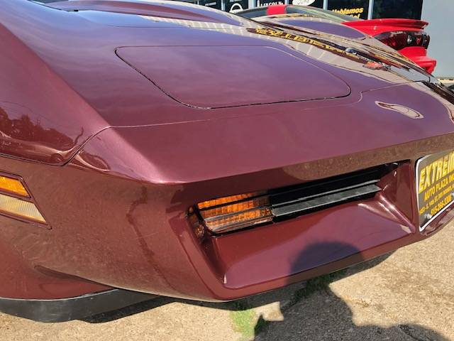 Chevrolet-corvette-1982-custom-19