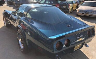 Chevrolet-corvette-1982-custom-2