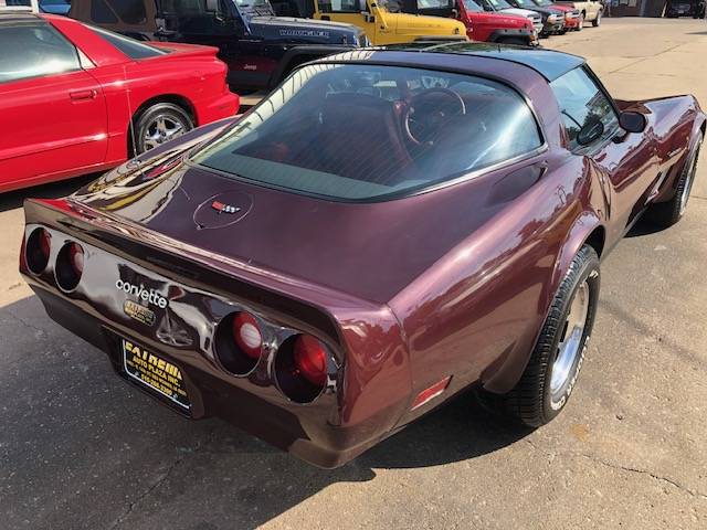 Chevrolet-corvette-1982-custom-5