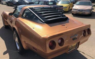 Chevrolet-corvette-1982-custom-6