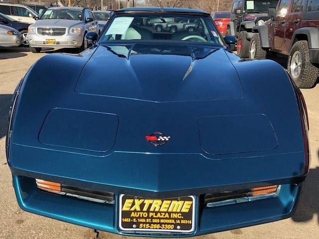 Chevrolet-corvette-1982-custom-7