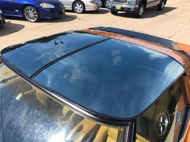 Chevrolet-corvette-1982-custom-9