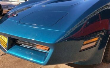 Chevrolet-corvette-1982-custom-9