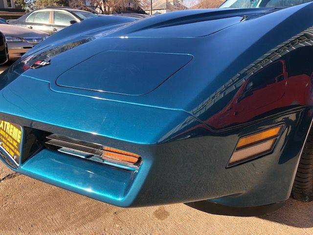 Chevrolet-corvette-1982-custom-9