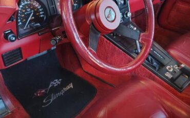 Chevrolet-corvette-1982-white-6