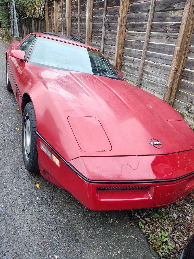 Chevrolet-corvette-1984-red-1
