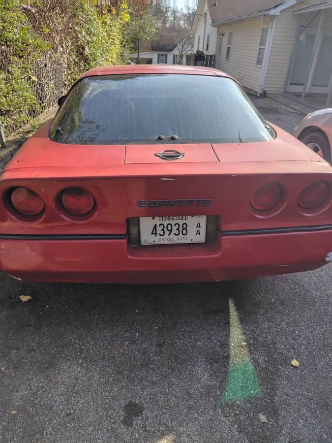 Chevrolet-corvette-1984-red-4