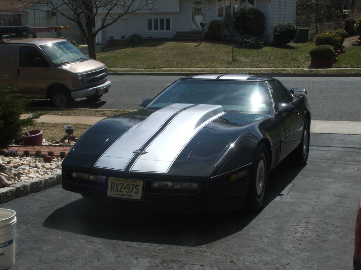 Chevrolet-corvette-1986-2