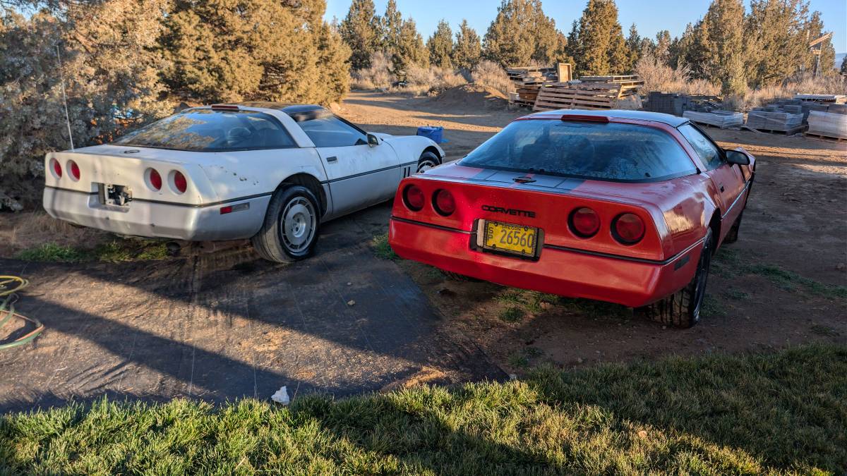 Chevrolet-corvette-1987-red-1