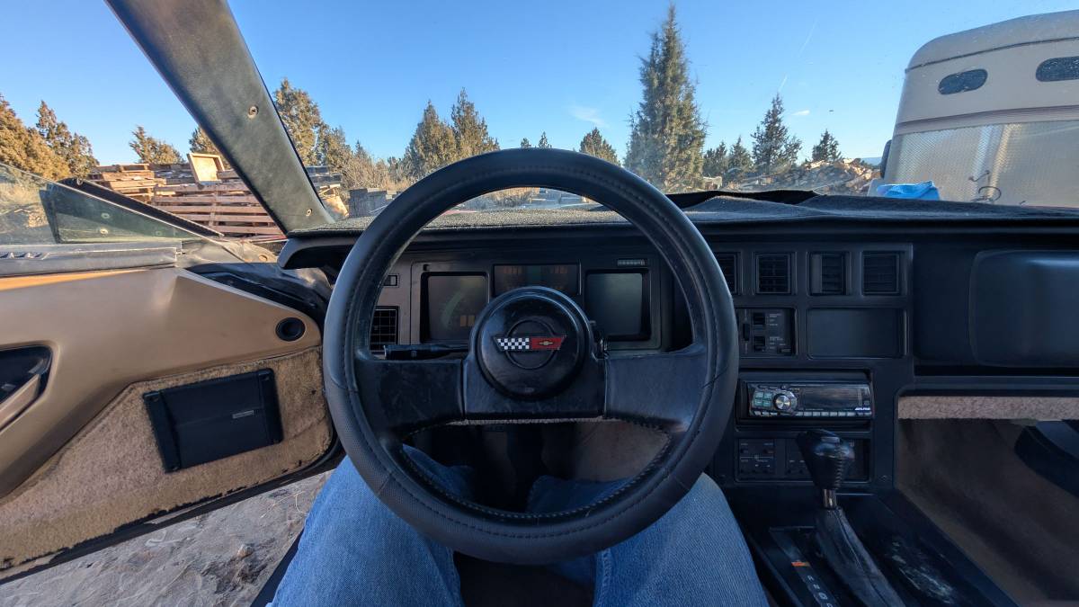 Chevrolet-corvette-1987-red-10
