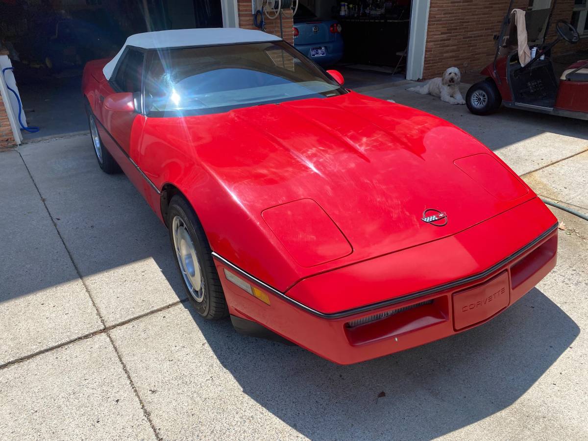 Chevrolet-corvette-1987-red