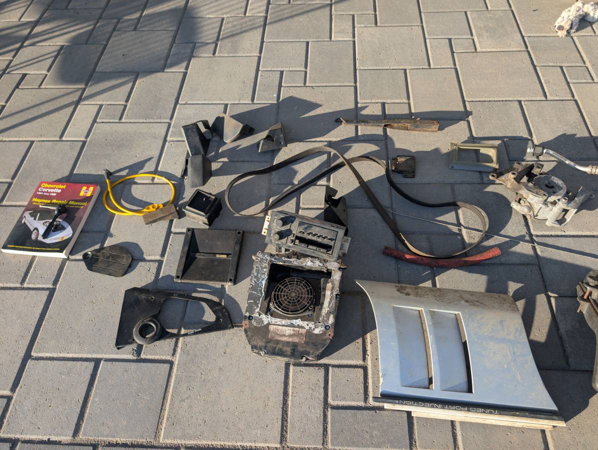 Chevrolet-corvette-1987-red-19