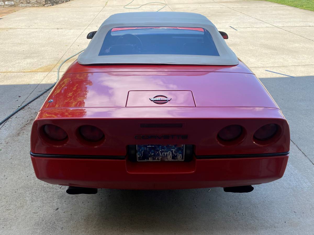 Chevrolet-corvette-1987-red-4