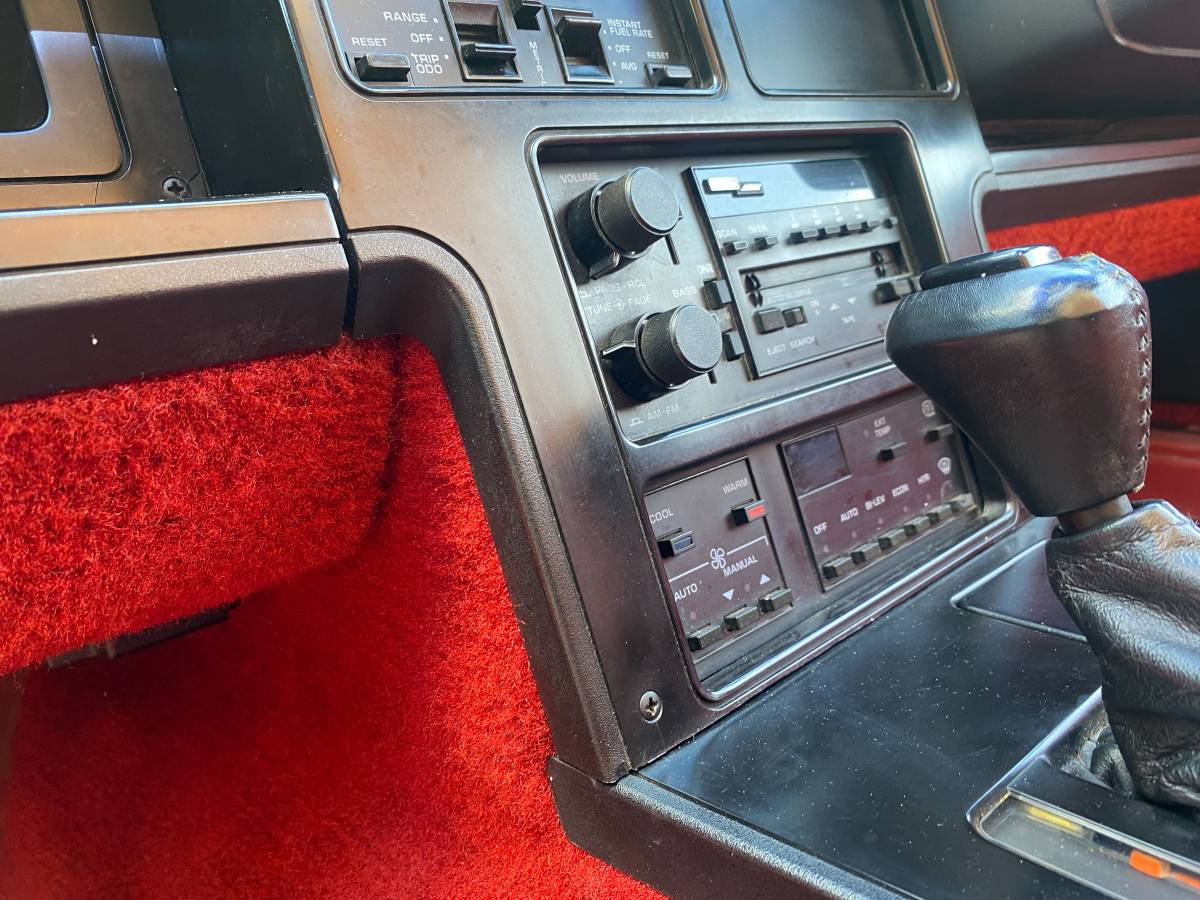 Chevrolet-corvette-1987-red-7