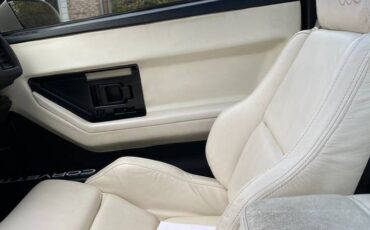 Chevrolet-corvette-1988-white-11