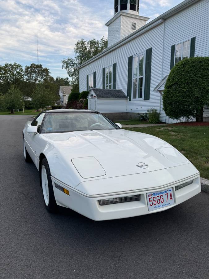 Chevrolet-corvette-1988-white-12