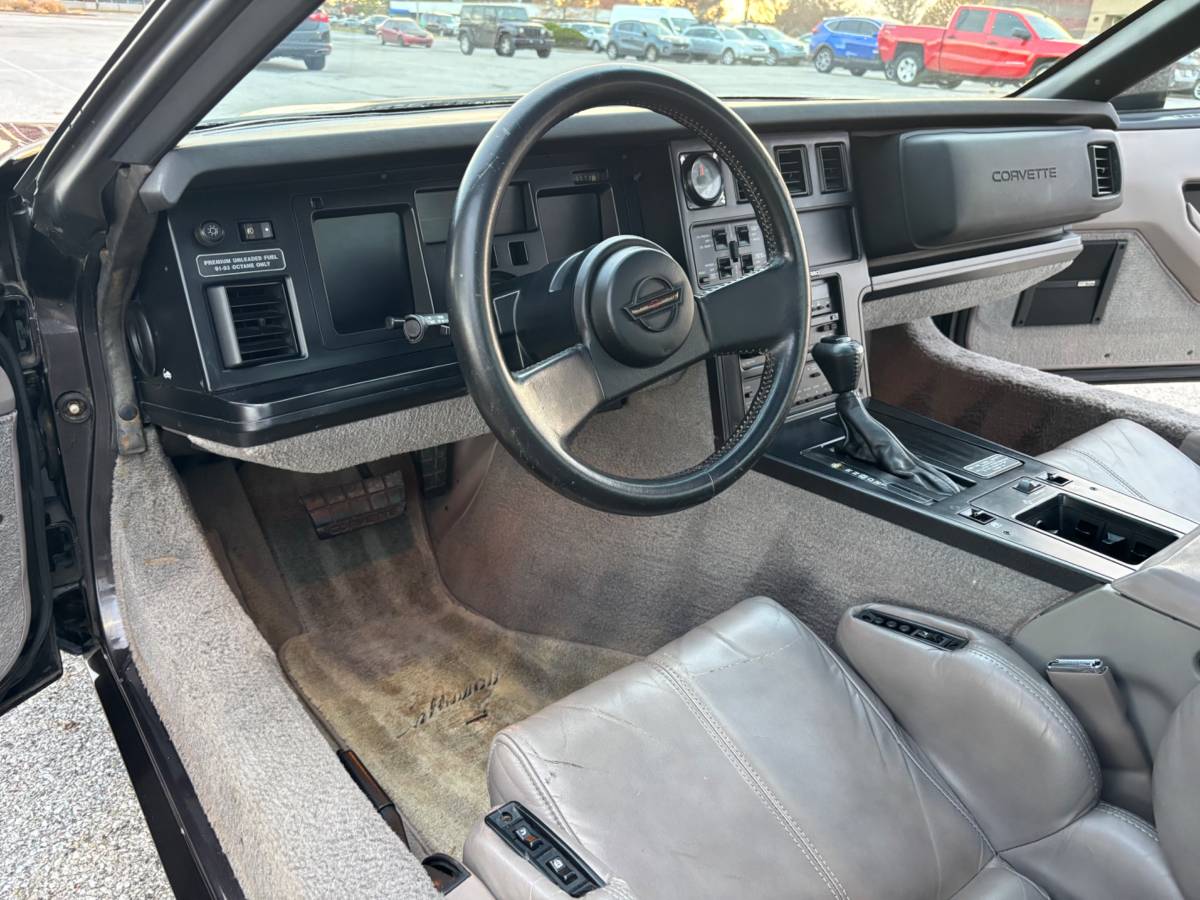 Chevrolet-corvette-1989-grey-3