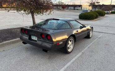 Chevrolet-corvette-1989-grey