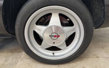 Chevrolet-corvette-1989-grey-8