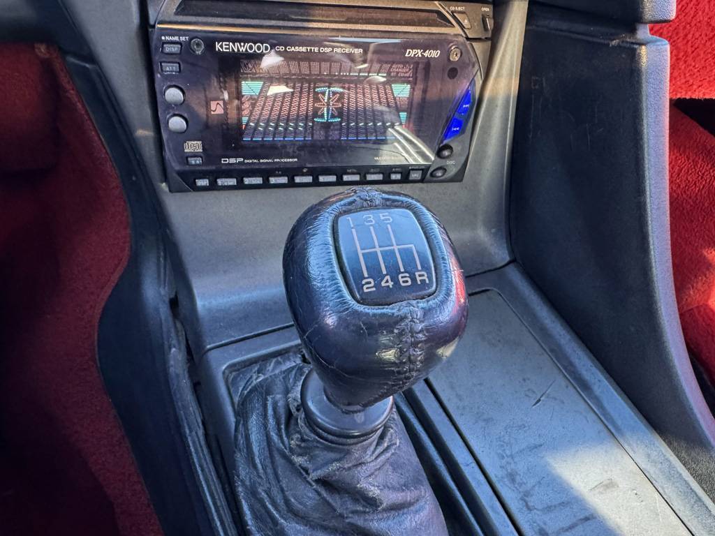 Chevrolet-corvette-1990-white-21