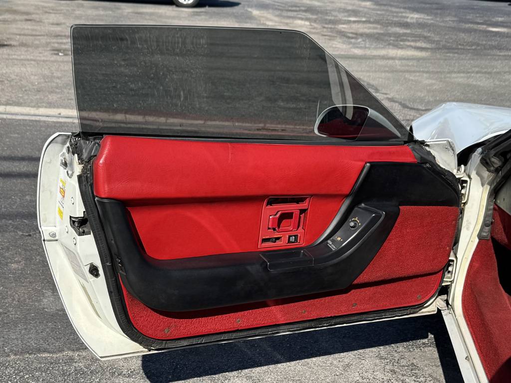 Chevrolet-corvette-1990-white-4