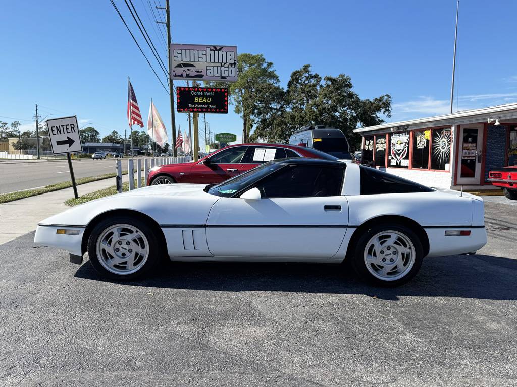 Chevrolet-corvette-1990-white-7